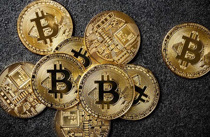 Senadores dos EUA querem lei para “mitigar riscos da adoção do Bitcoin por El Salvador”