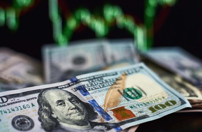 Inflação nos EUA sobe acima do esperado; entenda as consequências