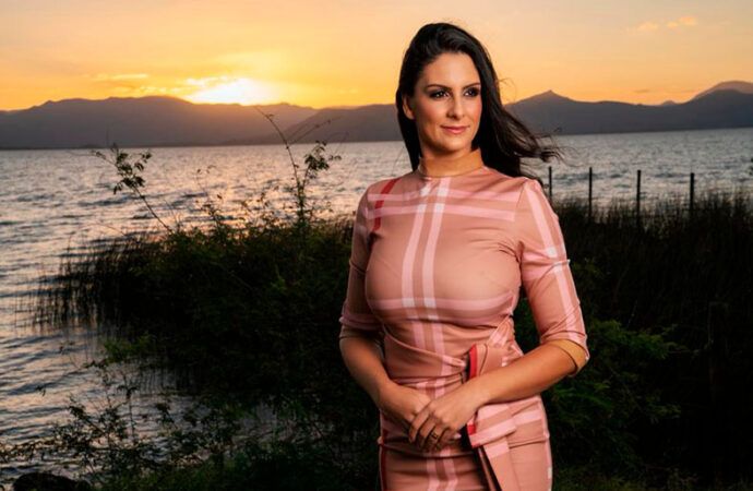 Vivendo por um propósito: conheça a estrategista financeira Jenni Almeida