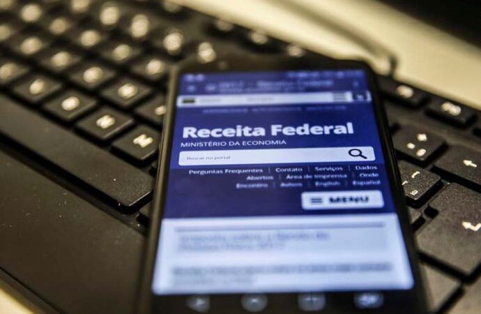 Receita Federal abre consulta ao 1º lote de restituição do Imposto de Renda