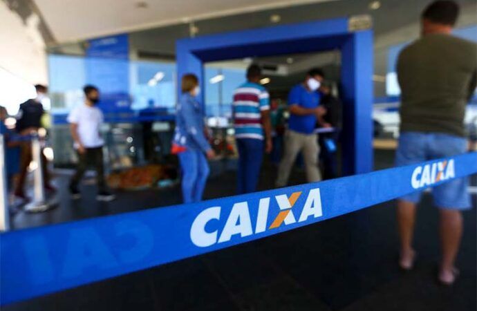 Caixa libera saque de até R$ 1 mil de contas do FGTS