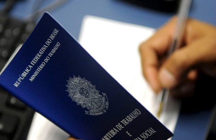Reajustes salariais de julho ficaram 70,3% abaixo do INPC