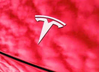 Tesla anuncia venda de 75% de seus ativos em Bitcoin