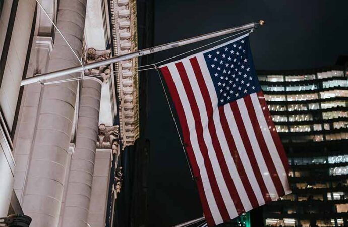 Payroll: Estados Unidos criam 528 mil empregos, mais que o dobro do esperado