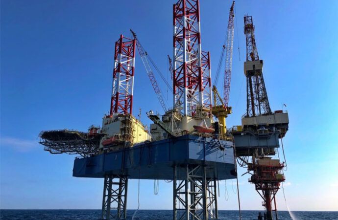 Maior trader de petróleo do mundo, Vitol Group pretende parar de negociar com a Rússia