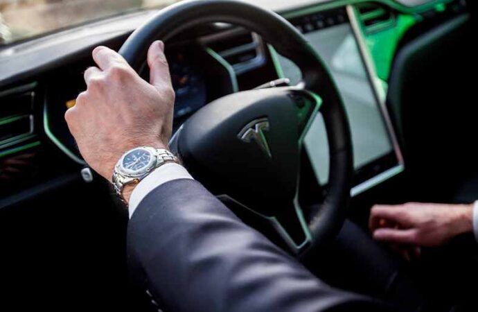 Tesla (TSLA34) bate recorde de entregas no primeiro trimestre de 2022