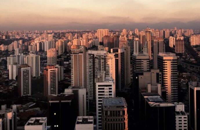 Aluguéis residenciais ficam 1,76% mais caros em agosto, diz FGV
