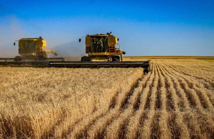 Brasil e Japão assinam acordo para desenvolver agricultura digital
