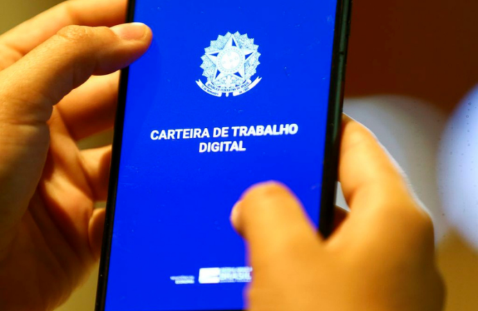 Indicador de emprego da FGV avança 4,5 pontos em abril