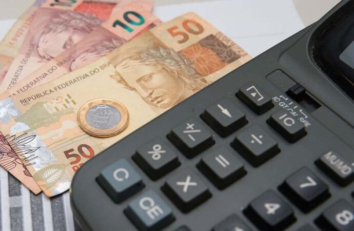 Contas públicas tem superávit de R$ 4,3 bi em março, diz BC