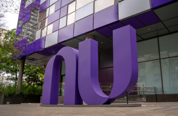 Nubank anuncia serviço de compra e venda de criptomoedas