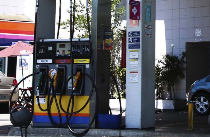 Petrobras reduz preço da gasolina nas refinarias