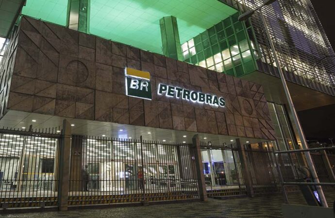 Petrobras assina linha de crédito com compromissos de sustentabilidade