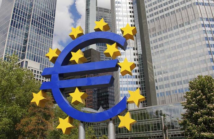 Banco Central Europeu eleva taxa de juros pela 1ª vez em 11 anos