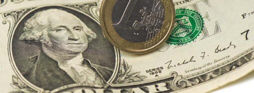 Euro fica abaixo do dólar pela primeira vez na história