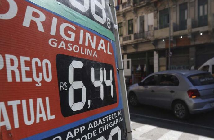Gasolina subiu em 17 dos 21 países da América no primeiro semestre