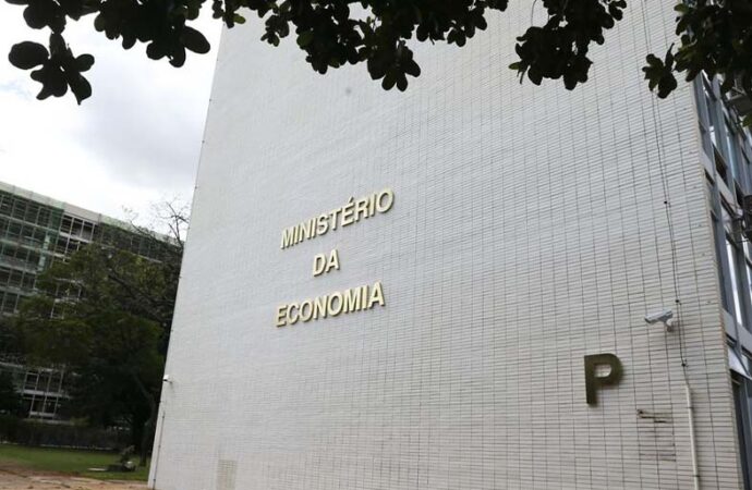 Governo prepara decreto para fazer valer corte de 35% nas alíquotas de IPI