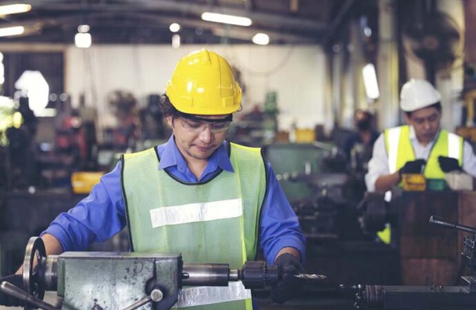 Atividade industrial avança em agosto e expectativas seguem otimistas