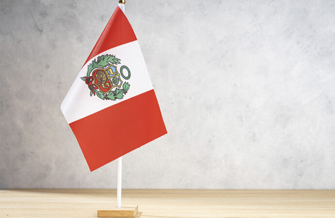 Primeiro-ministro do Peru renuncia pelo Twitter